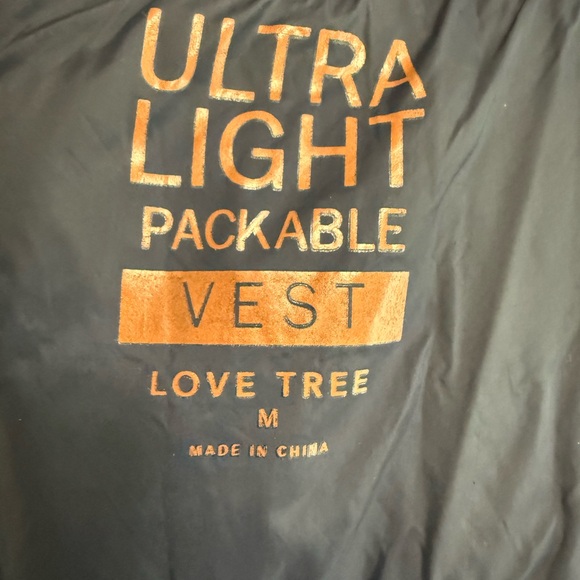 Navy Love Tree M ultra light weight Puffer Vest - Picture 6 of 6